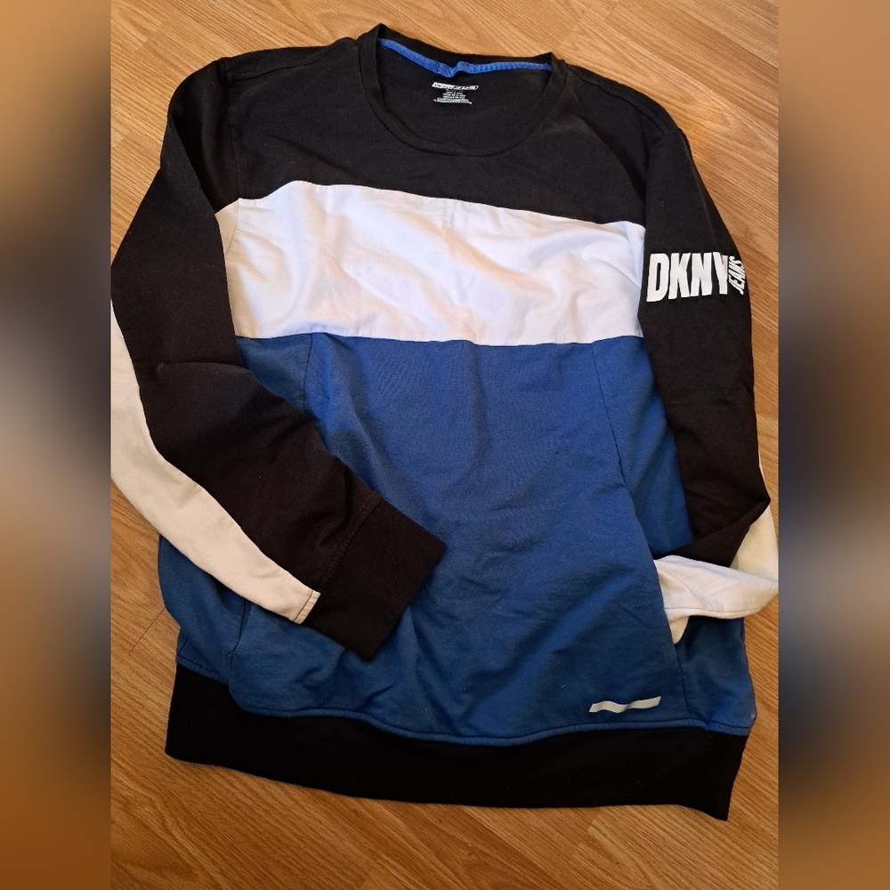 DKNY JEANS sweatshirt size XL LIKE NEW